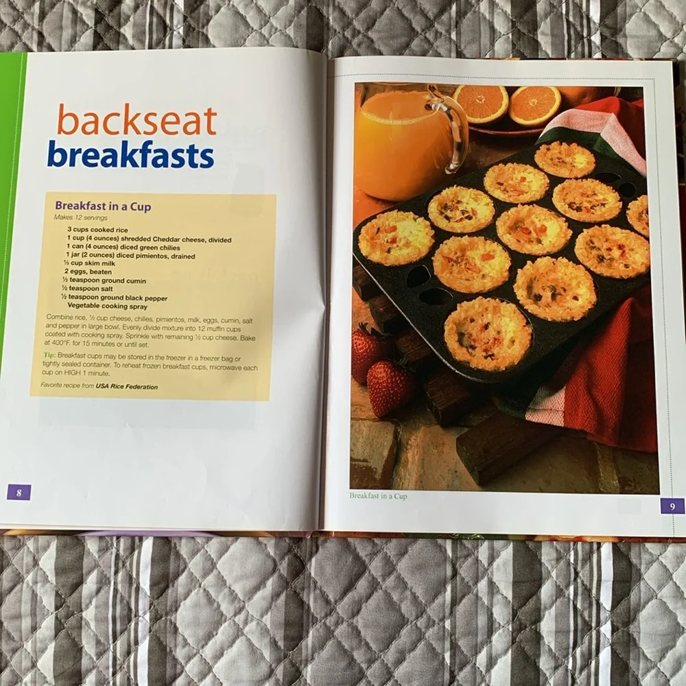 Meals on the Go Cookbook- Red Hard Cover EUC